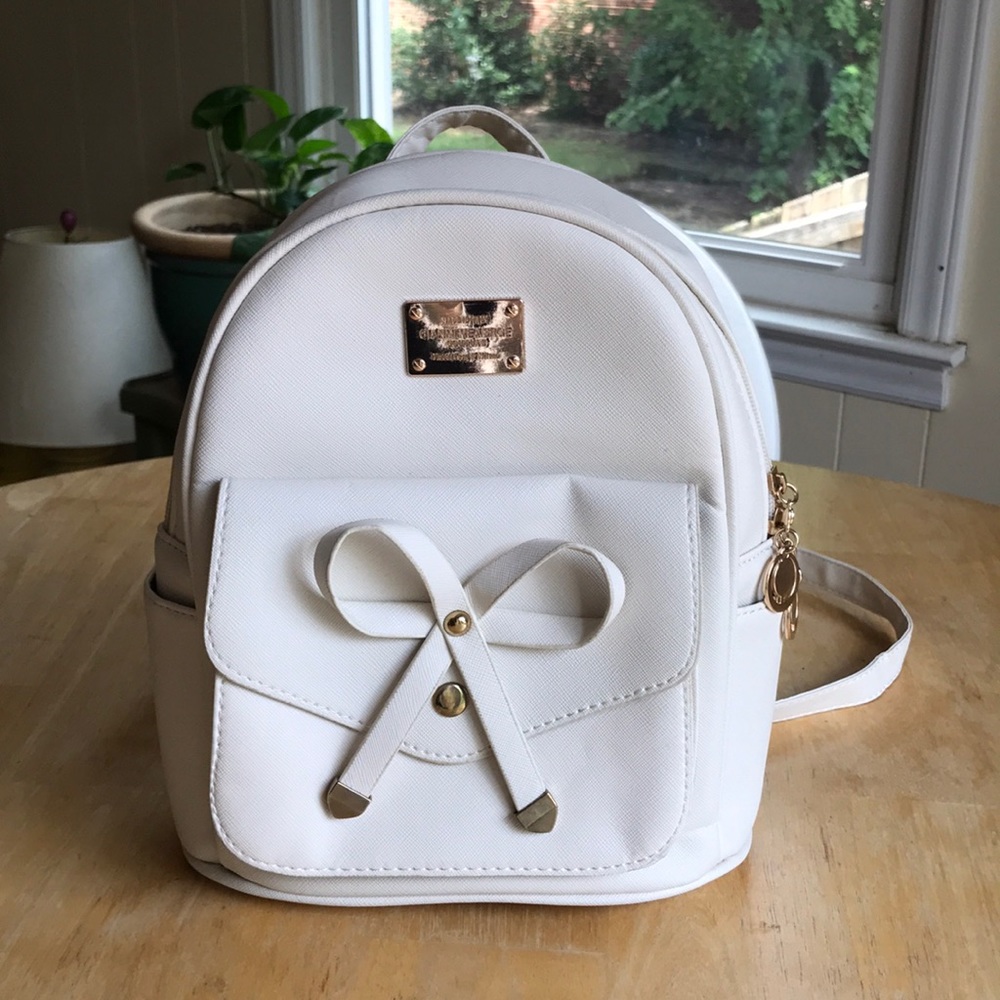 The perfect little Backpack purse